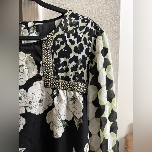 Floral and Animal Print Women's Top - Picture 2 of 4